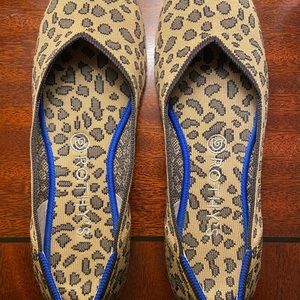 Rothy’s Spotted Flats. In Used Very Good Condition, mild fuzzing on toes.